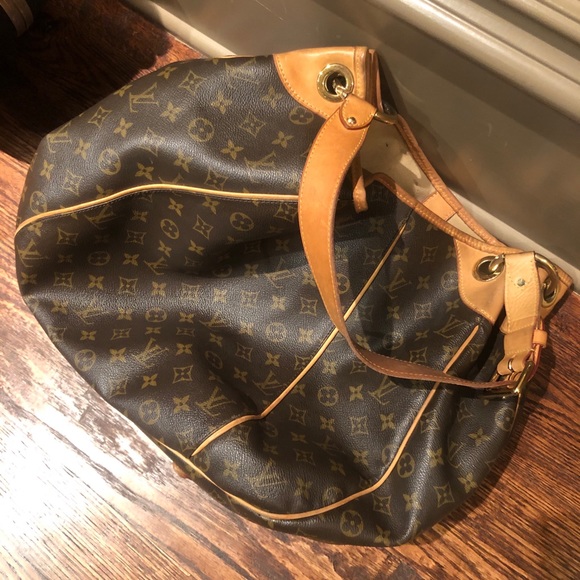 Classic Louis Vuitton large bag - Picture 11 of 15